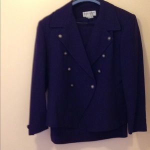 Purple 100% worsted wool skirt suit v shaped